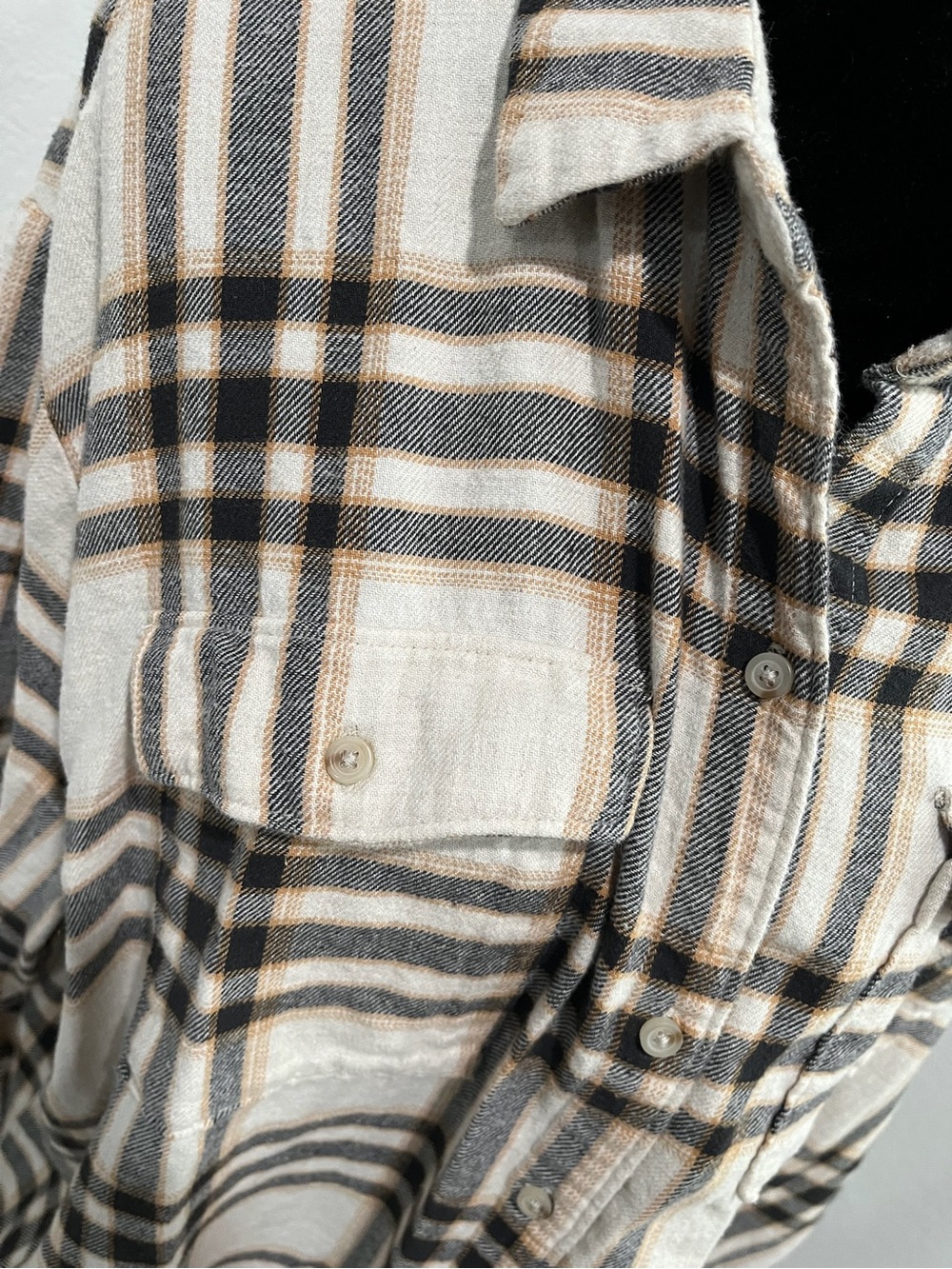 Old Navy Cream and Black Plaid Button-Front Shacket - Picture 3 of 3